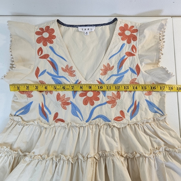 THML Embroidered Floral V-neck Flutter Sleeve Cream Top XS - Picture 9 of 10